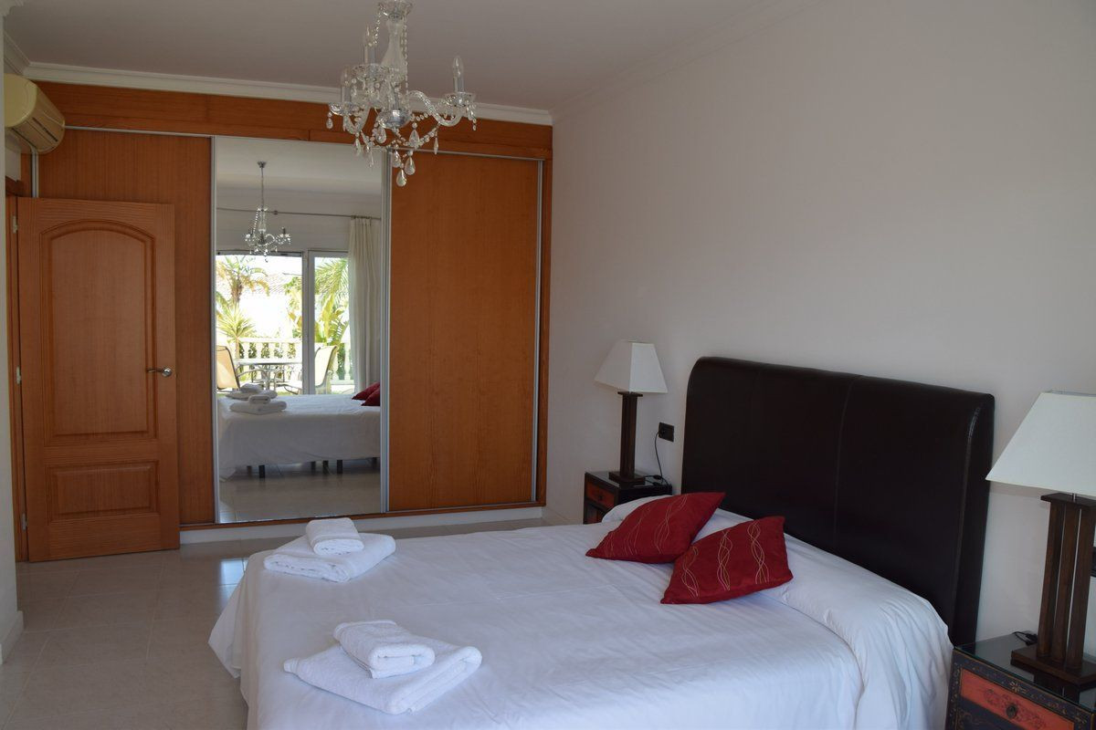 Se vende Apartamento Planta Media de 1 dormitorios en Costa Blanca, Alicante, España