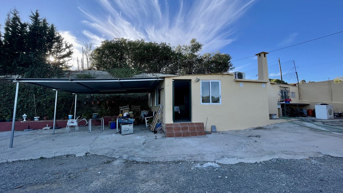 Se vende Finca - Cortijo de 3 dormitorios en Costa Del Sol, Málaga, España