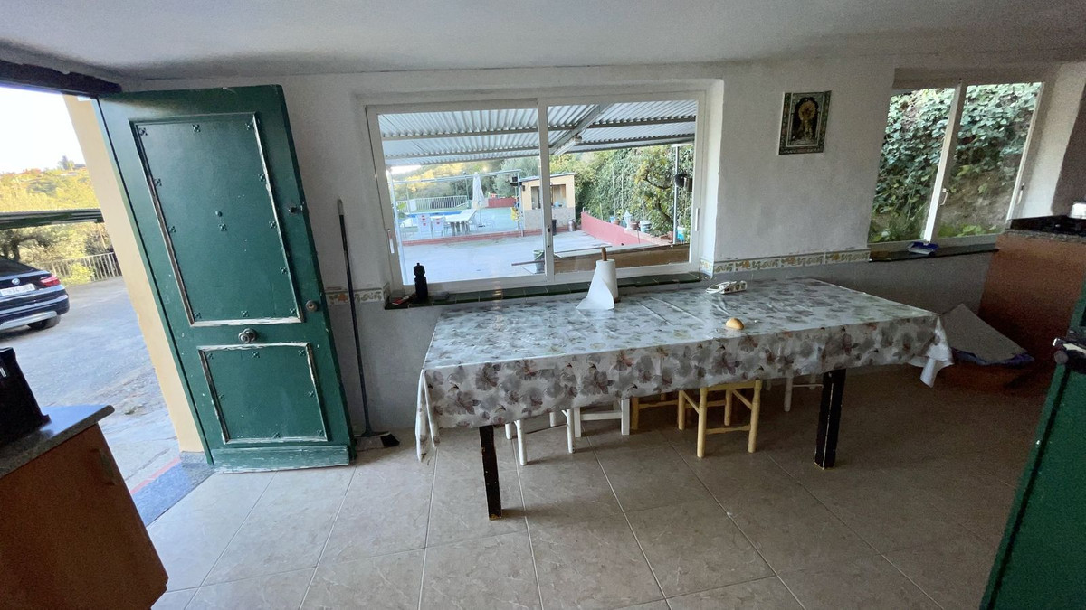 Se vende Finca - Cortijo de 3 dormitorios en Costa Del Sol, Málaga, España