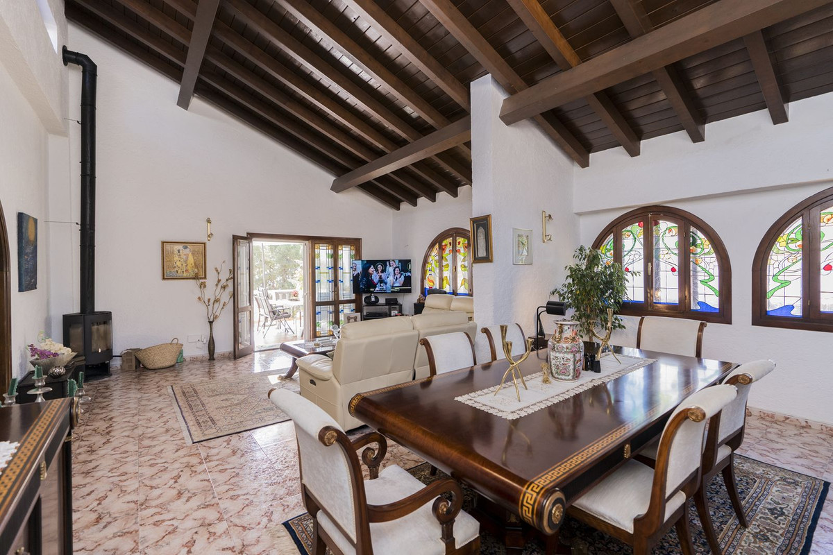 Se vende Villa - Chalet de 4 dormitorios en Costa Del Sol, Málaga, España