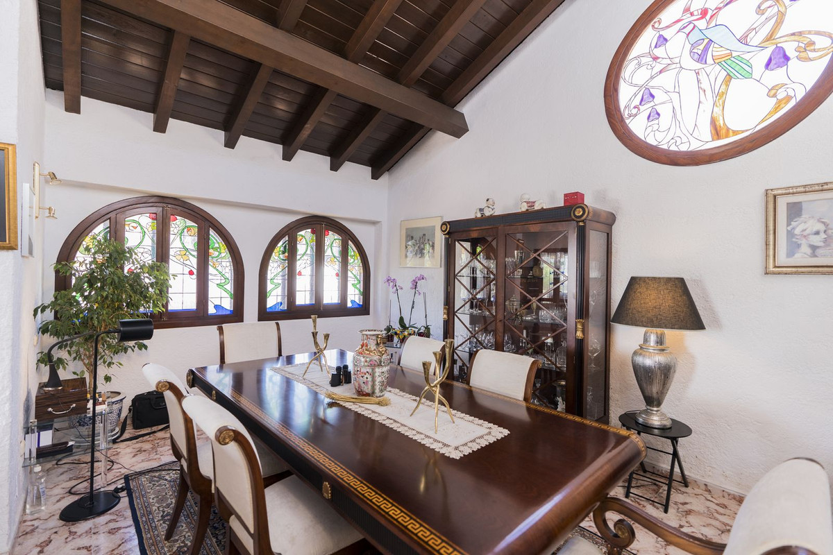Se vende Villa - Chalet de 4 dormitorios en Costa Del Sol, Málaga, España