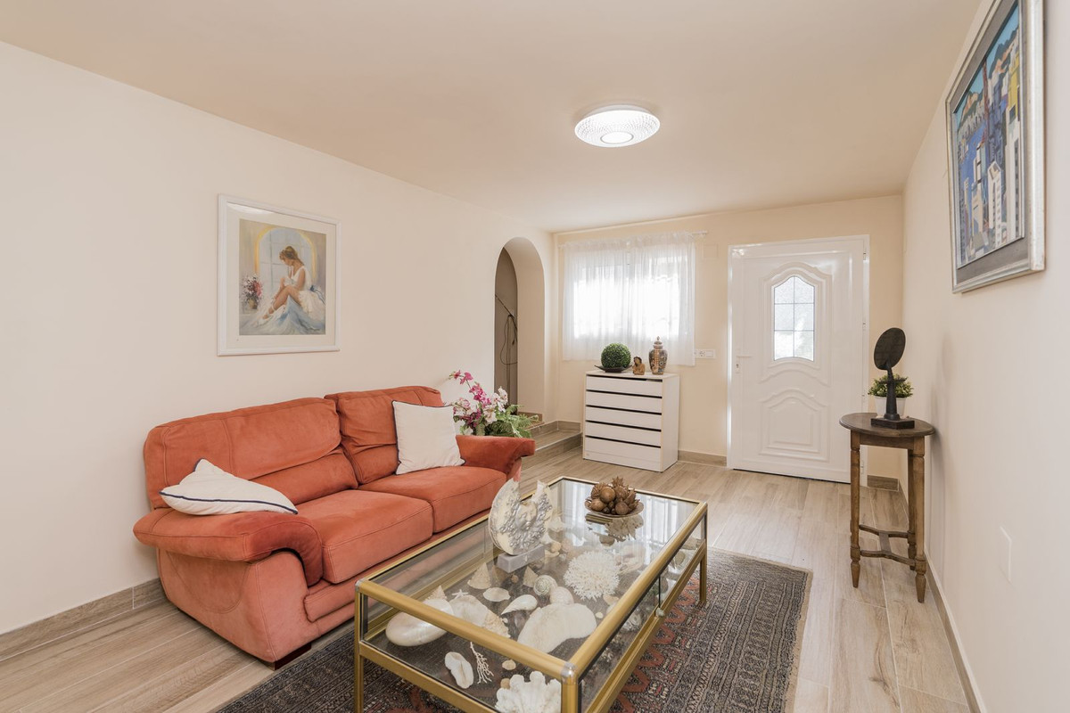 Se vende Villa - Chalet de 4 dormitorios en Costa Del Sol, Málaga, España