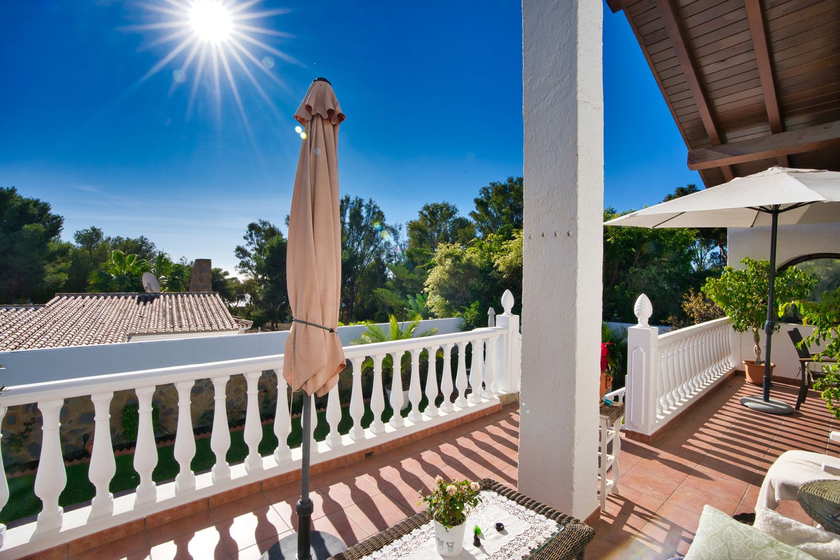 Se vende Villa - Chalet de 4 dormitorios en Costa Del Sol, Málaga, España