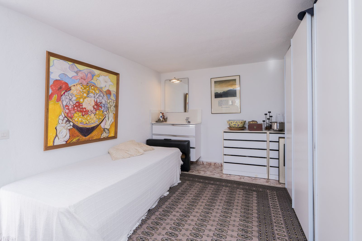 Se vende Villa - Chalet de 4 dormitorios en Costa Del Sol, Málaga, España