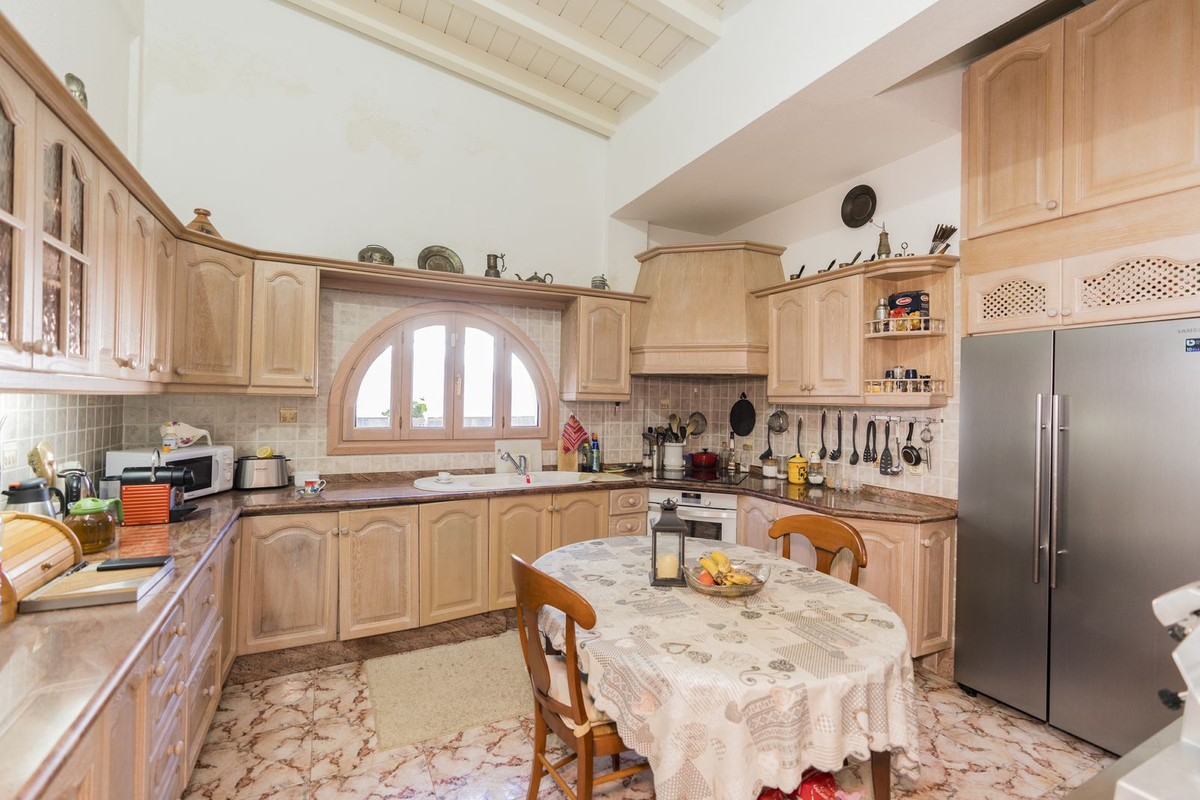 Se vende Villa - Chalet de 4 dormitorios en Costa Del Sol, Málaga, España