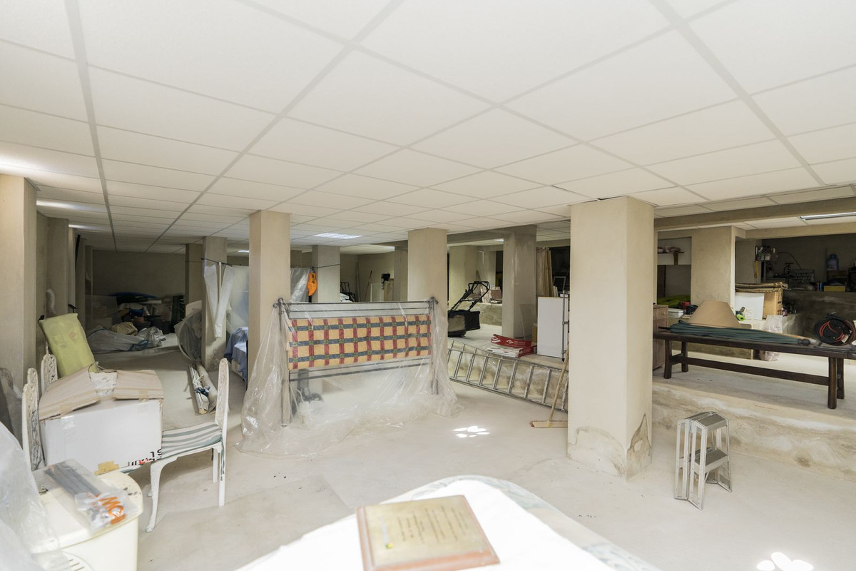 Se vende Villa - Chalet de 4 dormitorios en Costa Del Sol, Málaga, España