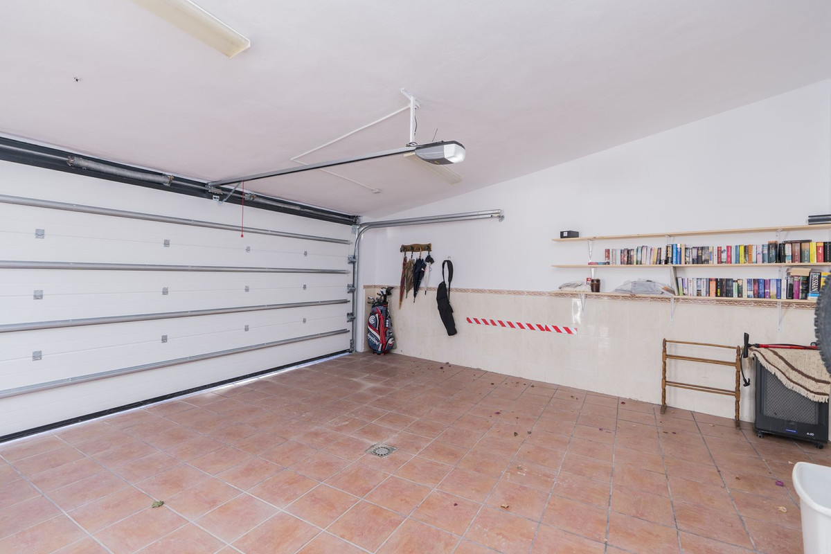 Se vende Villa - Chalet de 4 dormitorios en Costa Del Sol, Málaga, España