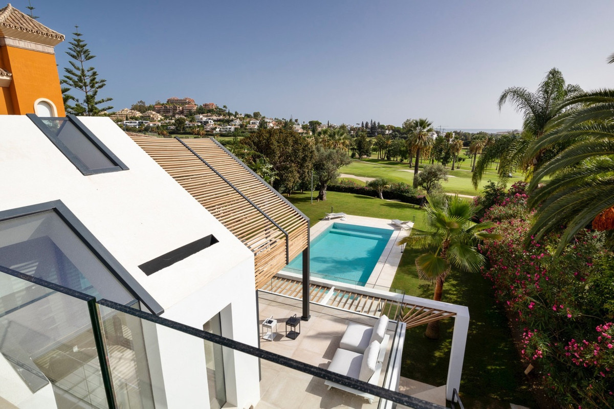6 Bed Townhouse for sale in Nueva Andalucía Costa Del Sol, Málaga, Spain