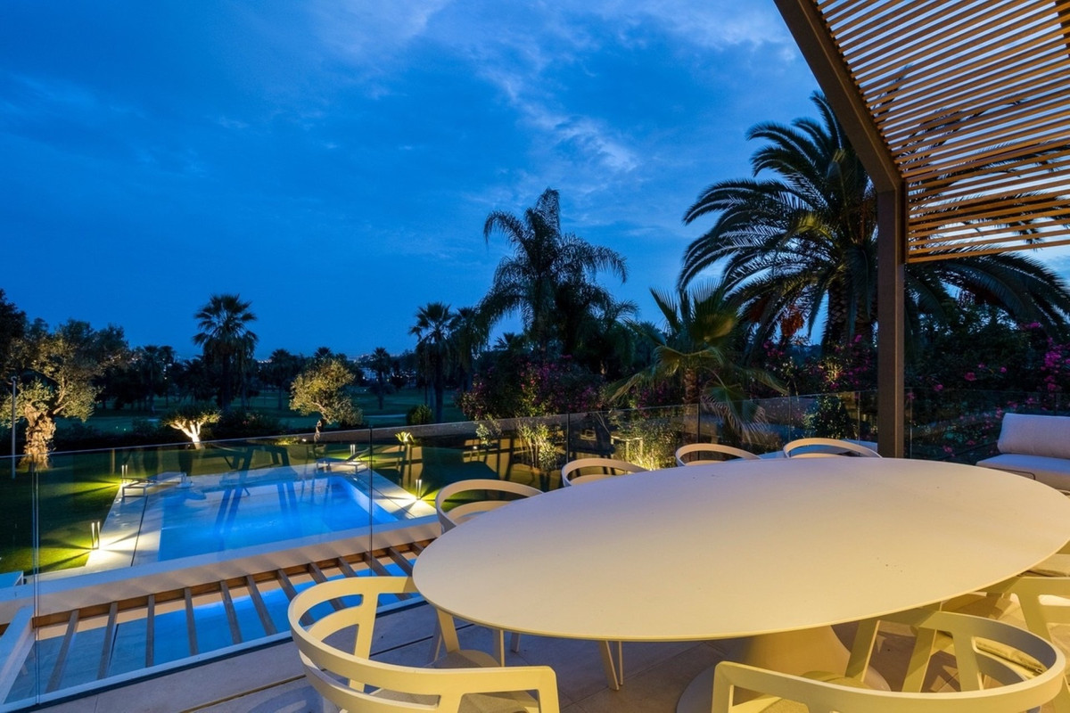6 Bed Townhouse for sale in Nueva Andalucía Costa Del Sol, Málaga, Spain