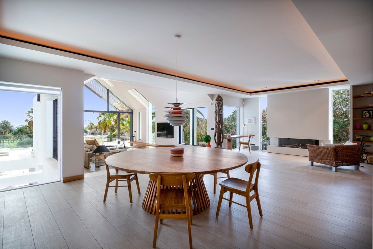6 Bed Townhouse for sale in Nueva Andalucía Costa Del Sol, Málaga, Spain