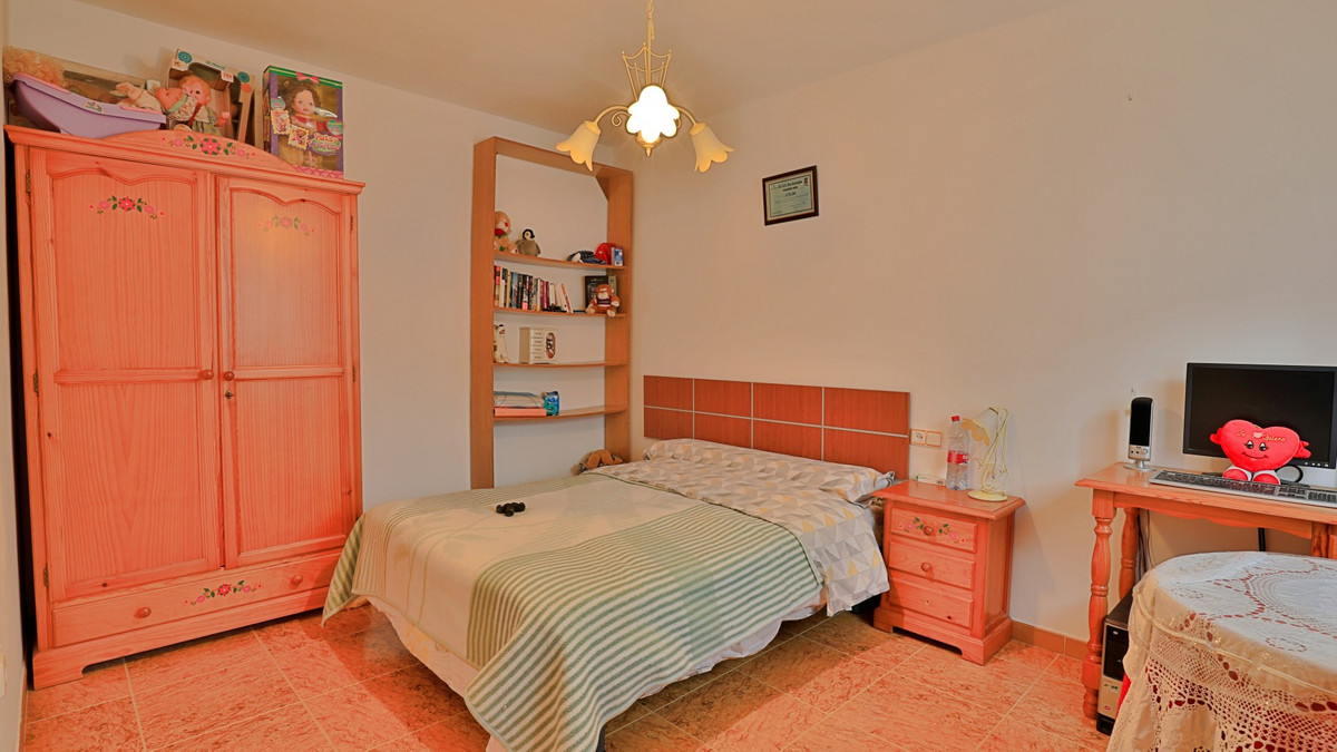 Se vende Finca - Cortijo de 6 dormitorios en Costa Del Sol East, Málaga, España