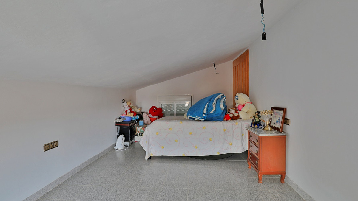 Se vende Finca - Cortijo de 6 dormitorios en Costa Del Sol East, Málaga, España