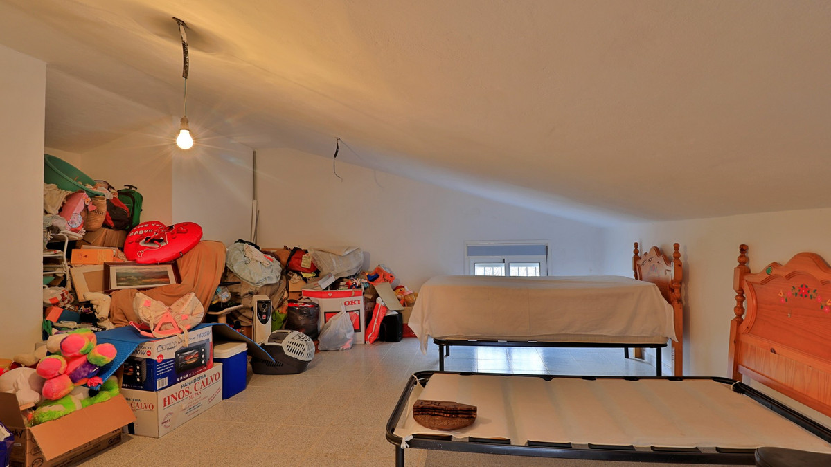 Se vende Finca - Cortijo de 6 dormitorios en Costa Del Sol East, Málaga, España