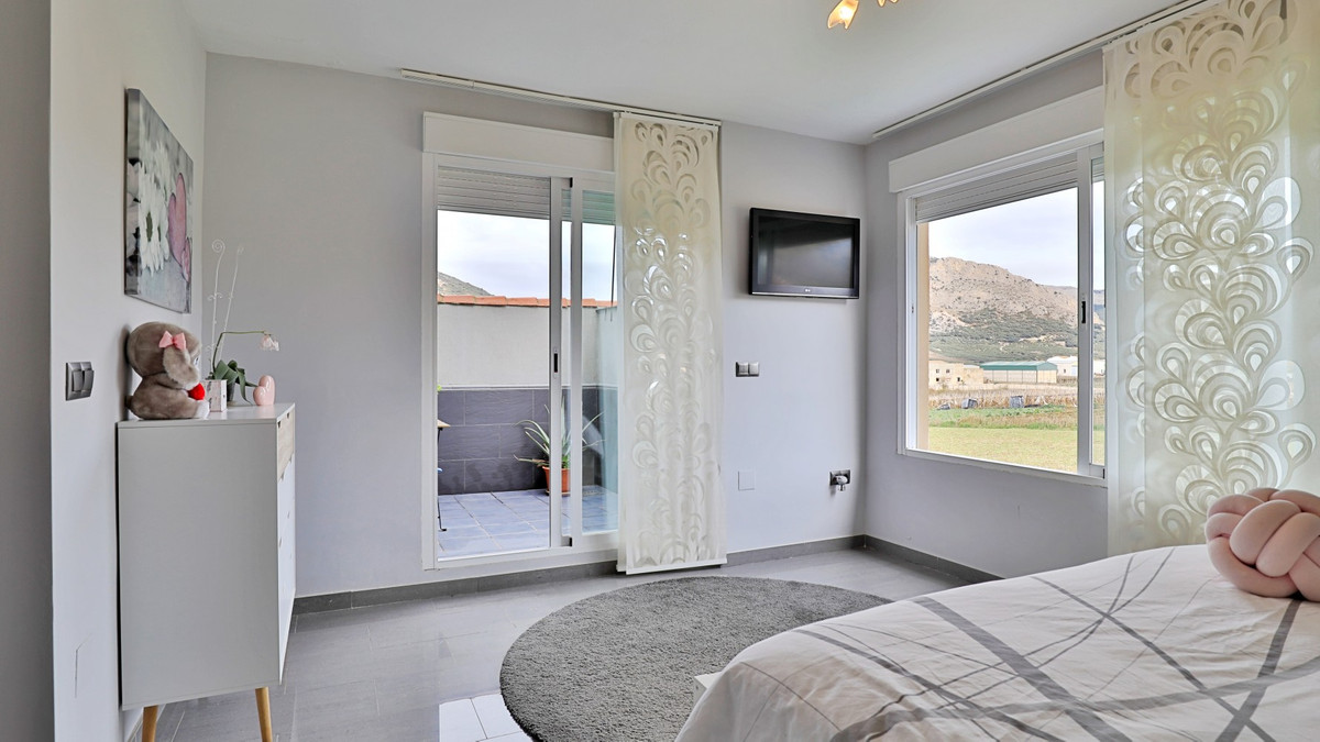 Se vende Pareada de 4 dormitorios en Costa Del Sol East, Málaga, España