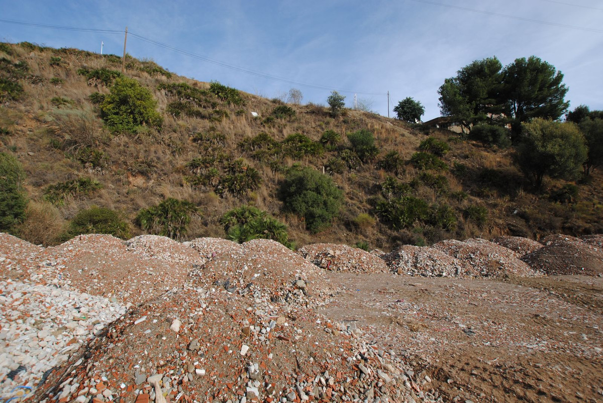 Se vende Terreno Urbano  en Costa Del Sol, Málaga, España