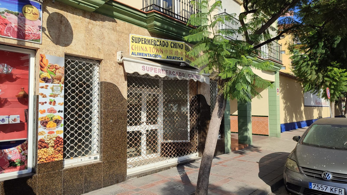 Commercial unit for sale in Fuengirola Costa Del Sol, Málaga, Spain