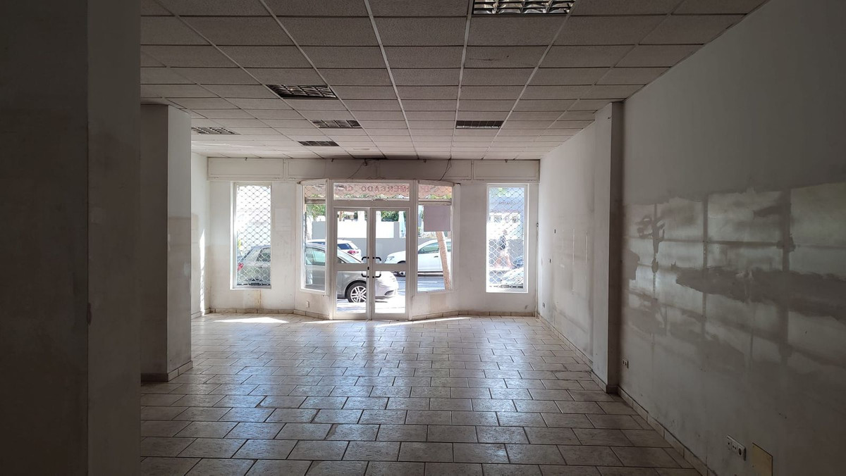 Commercial unit for sale in Fuengirola Costa Del Sol, Málaga, Spain