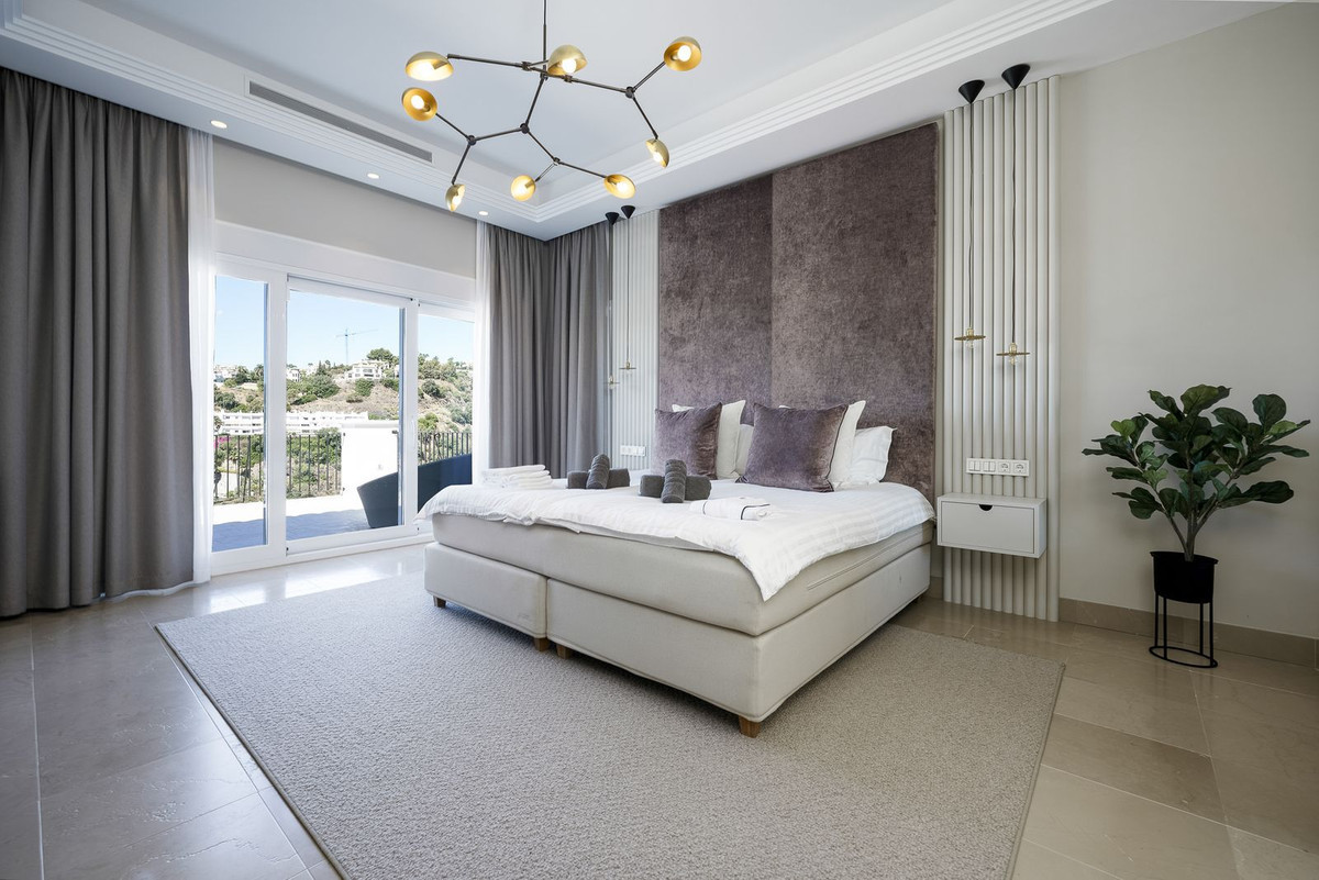 Se vende Villa - Chalet de 7 dormitorios en Costa Del Sol, Málaga, España
