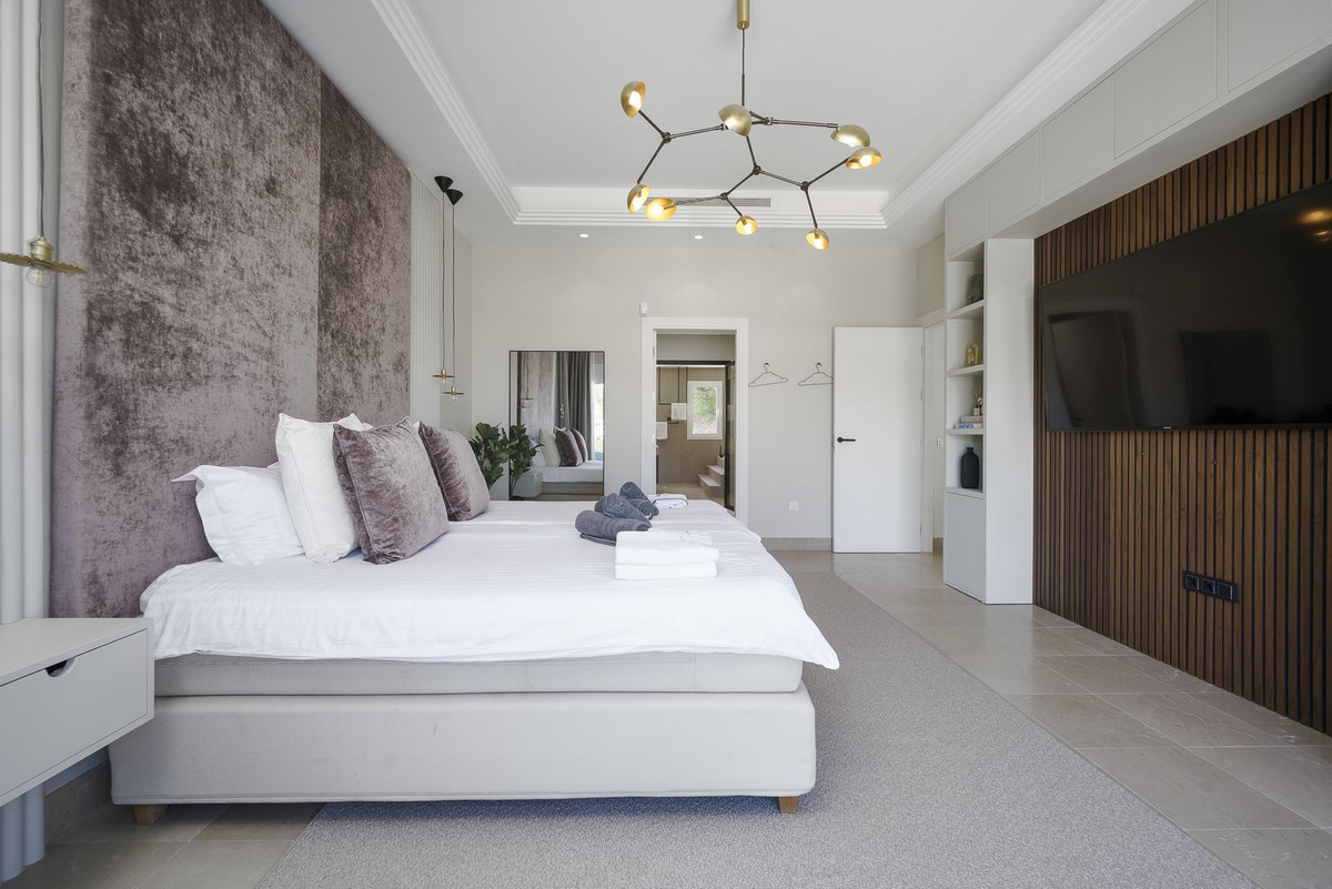 Se vende Villa - Chalet de 7 dormitorios en Costa Del Sol, Málaga, España