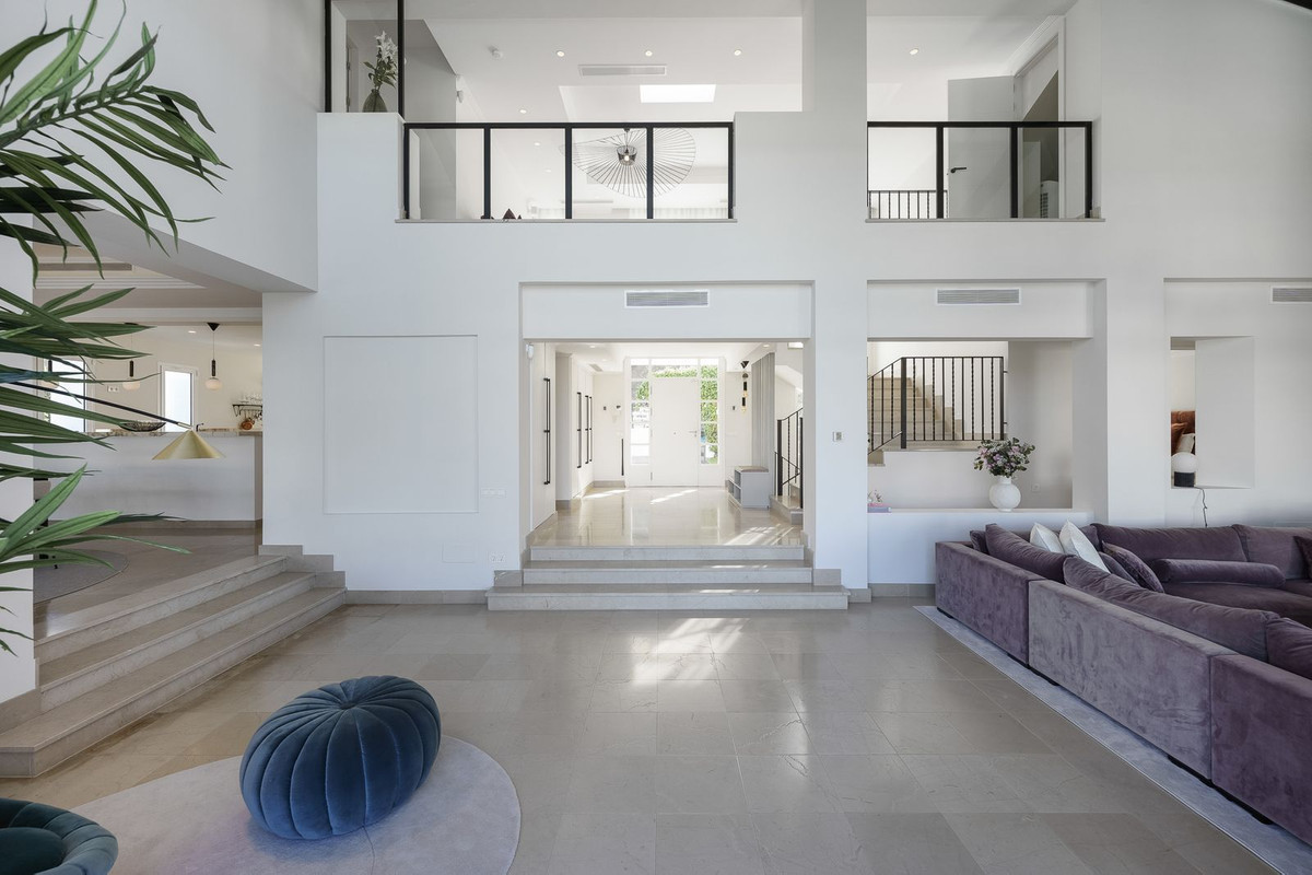 Se vende Villa - Chalet de 7 dormitorios en Costa Del Sol, Málaga, España