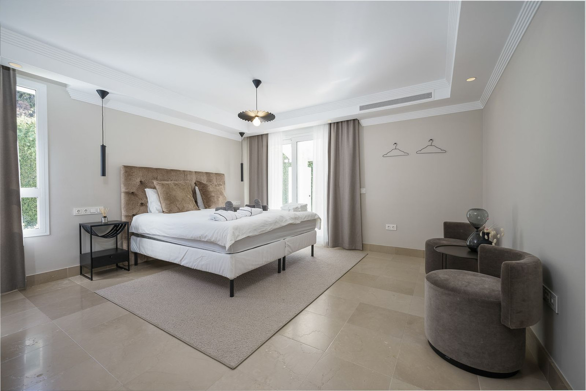 Se vende Villa - Chalet de 7 dormitorios en Costa Del Sol, Málaga, España