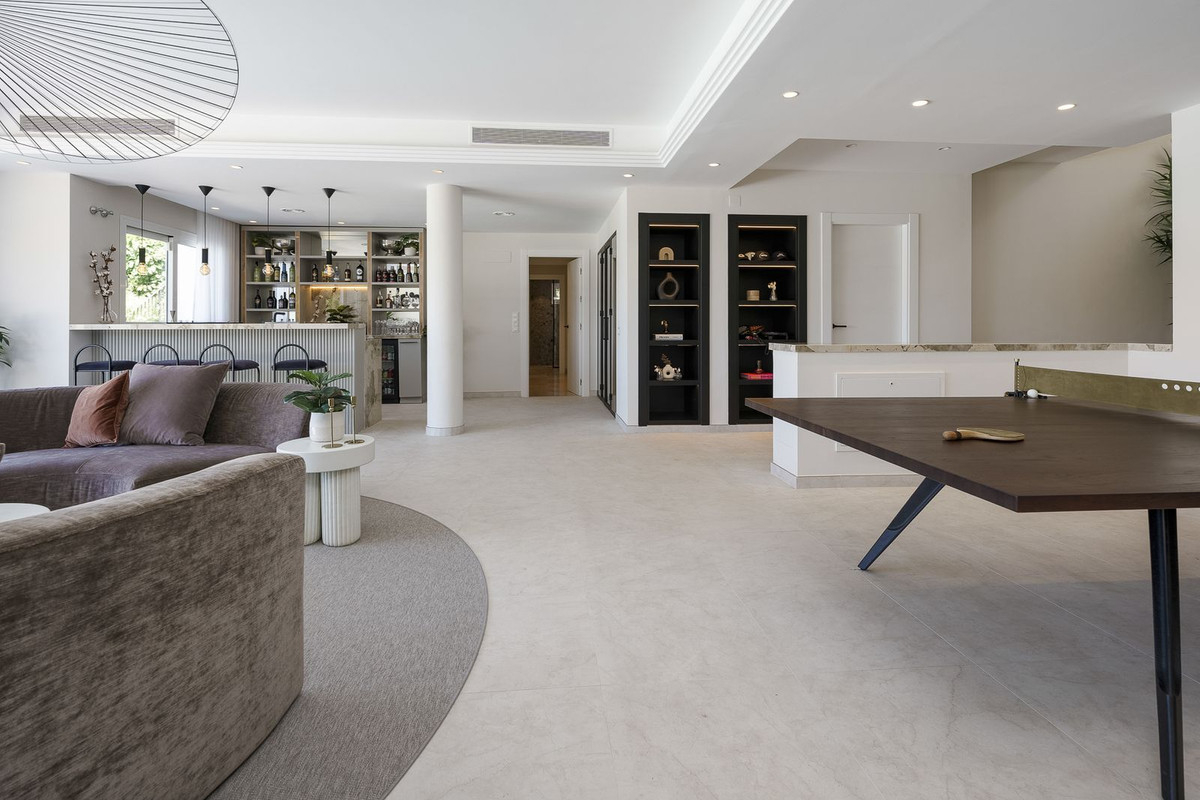 Se vende Villa - Chalet de 7 dormitorios en Costa Del Sol, Málaga, España