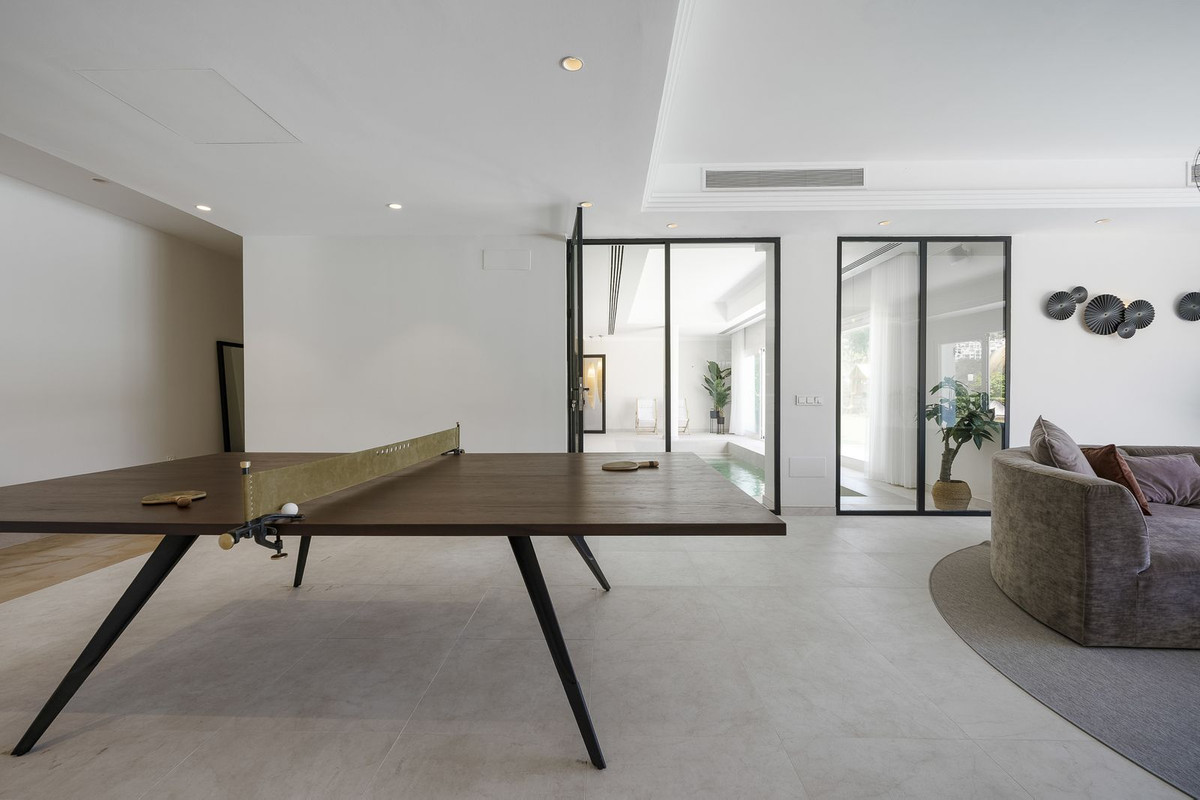Se vende Villa - Chalet de 7 dormitorios en Costa Del Sol, Málaga, España