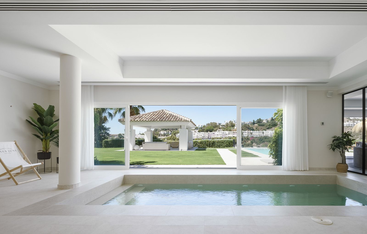 Se vende Villa - Chalet de 7 dormitorios en Costa Del Sol, Málaga, España