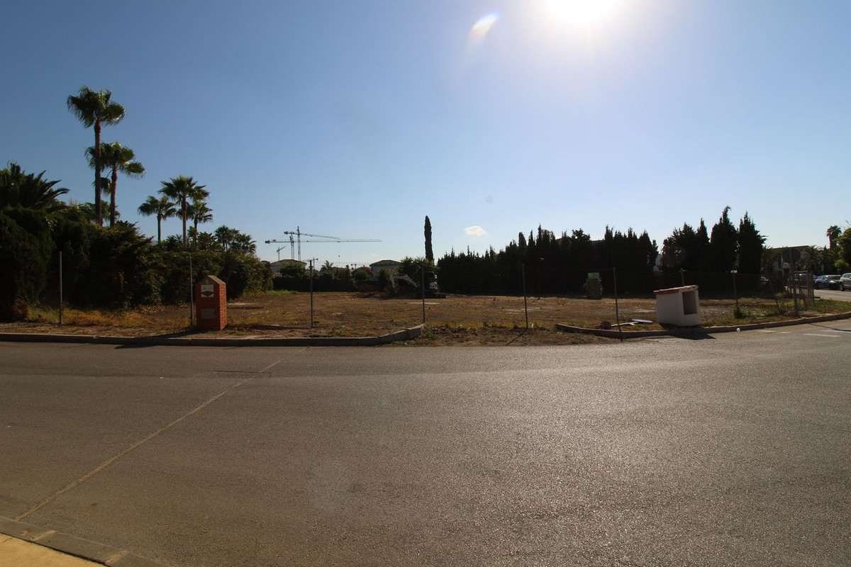 Se vende Terreno Urbano  en Costa Del Sol, Málaga, España