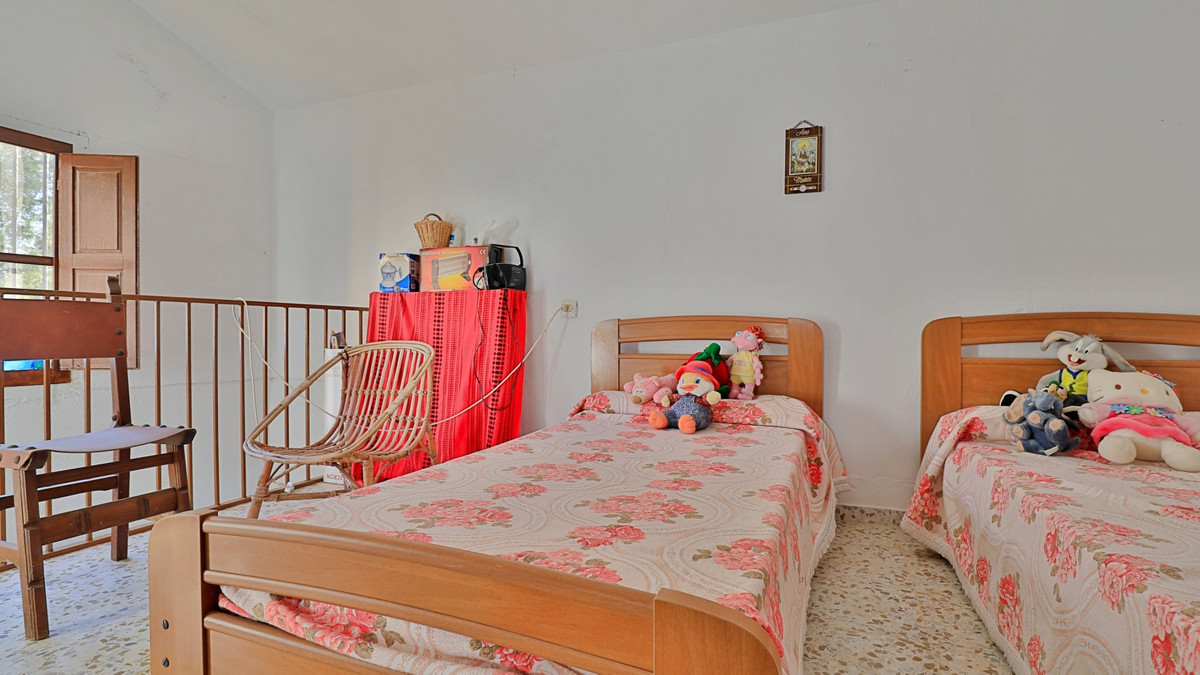 Se vende Pareada de 4 dormitorios en Costa Del Sol East, Málaga, España