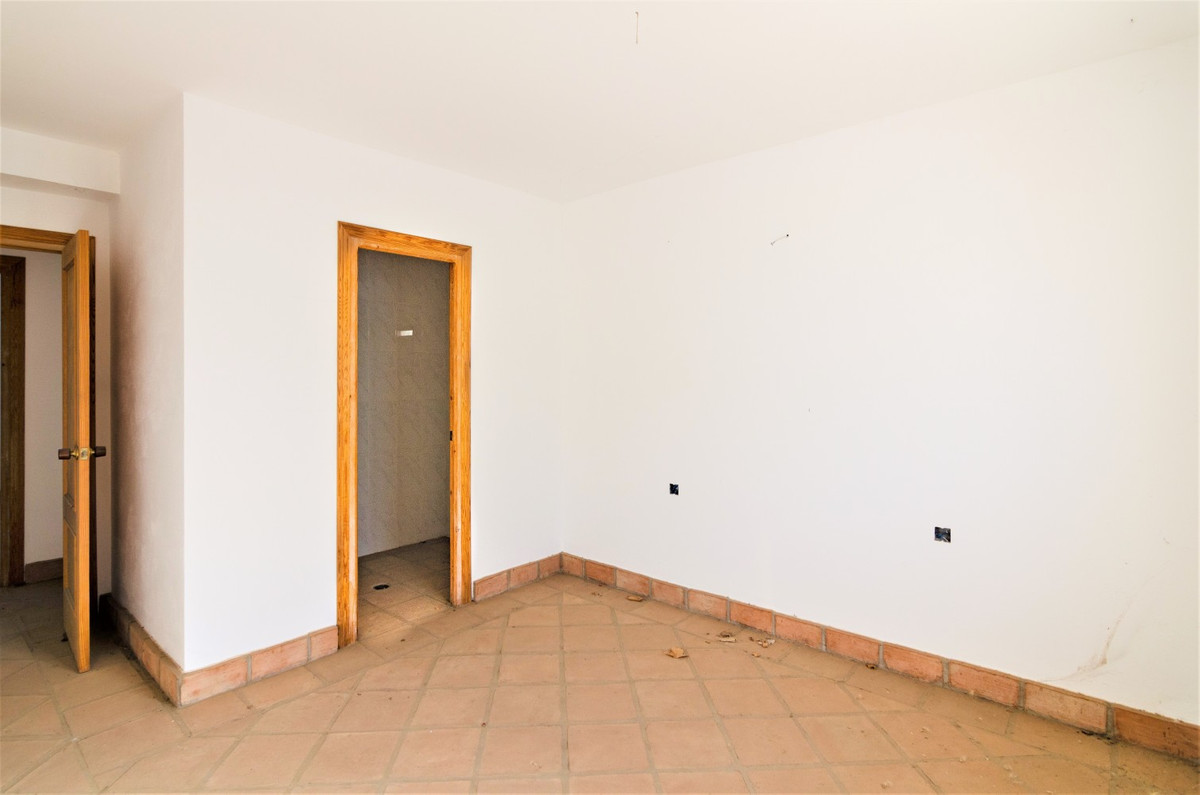 Se vende Villa - Chalet de 12 dormitorios en Costa Del Sol East, Málaga, España