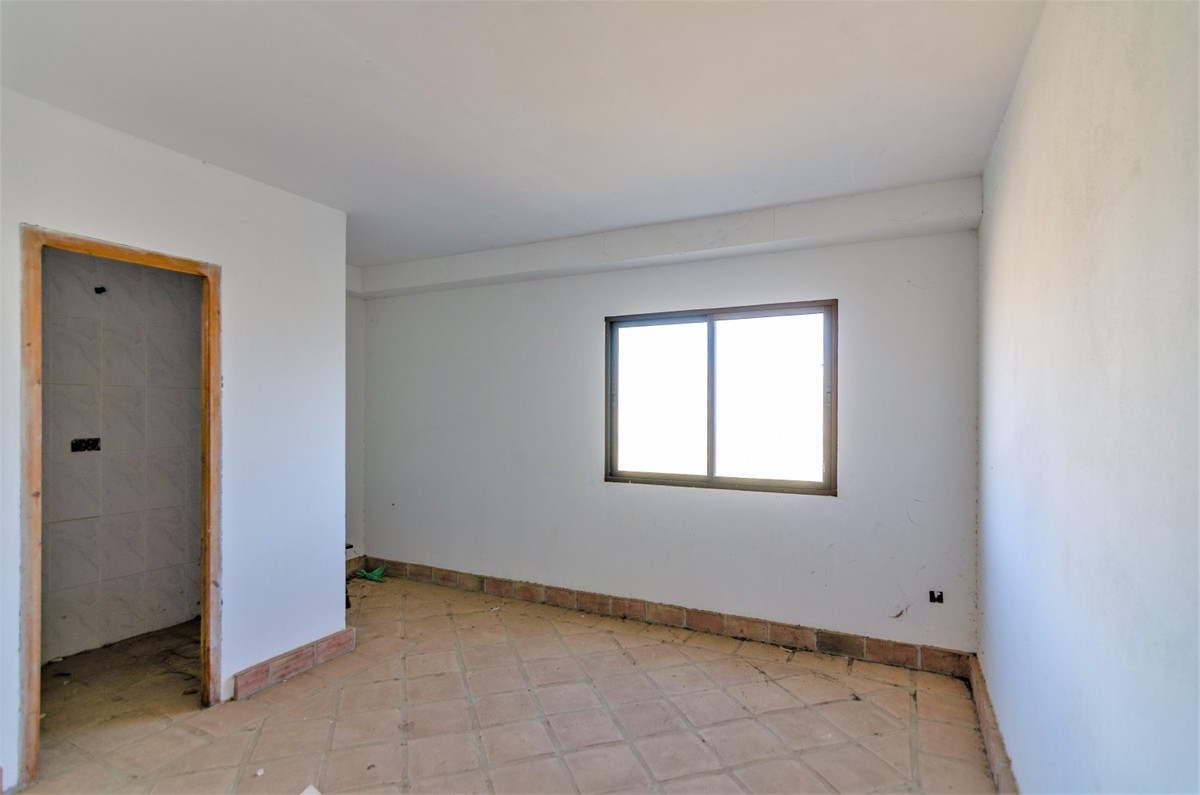 Se vende Villa - Chalet de 12 dormitorios en Costa Del Sol East, Málaga, España