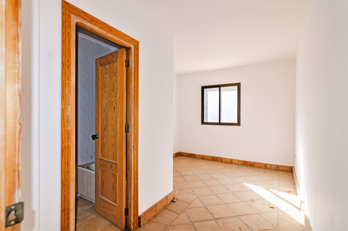 Se vende Villa - Chalet de 12 dormitorios en Costa Del Sol East, Málaga, España