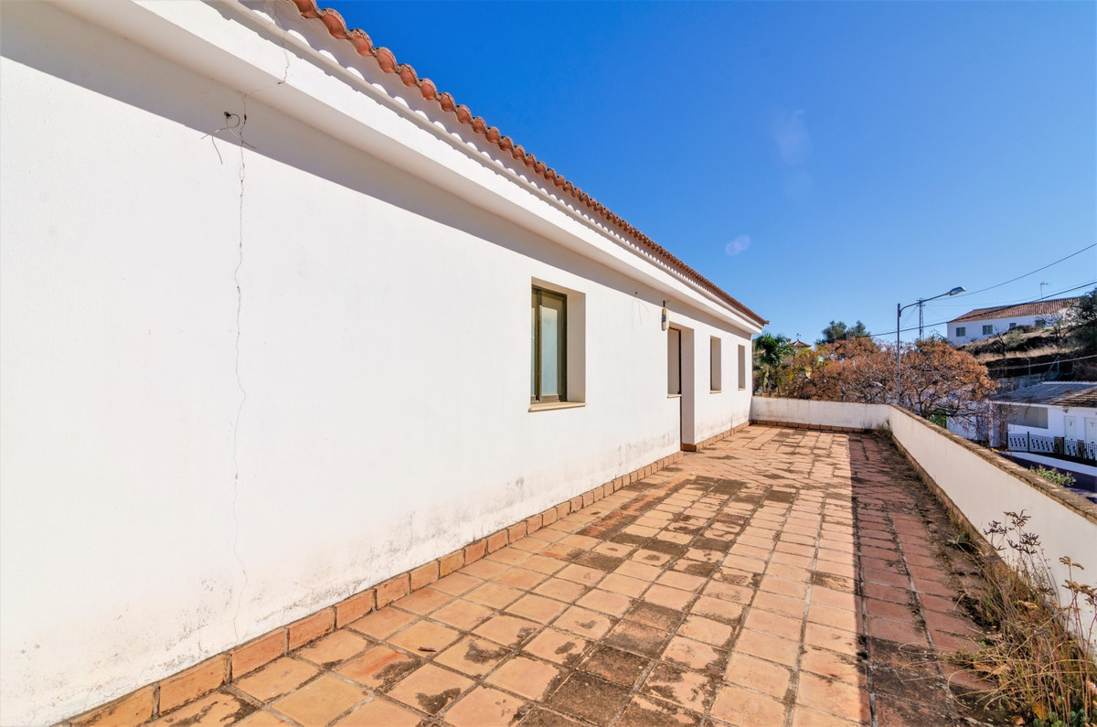 Se vende Villa - Chalet de 12 dormitorios en Costa Del Sol East, Málaga, España