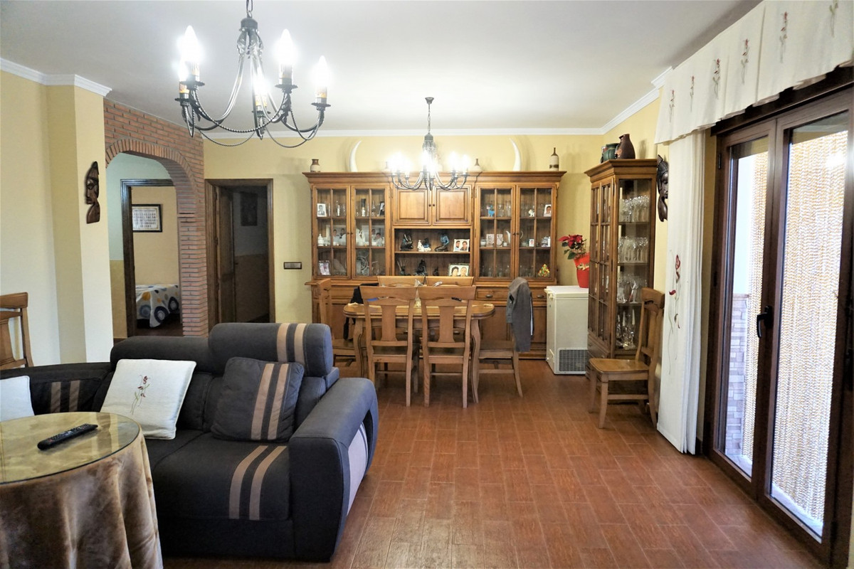 Se vende Villa - Chalet de 5 dormitorios en Costa Del Sol East, Málaga, España