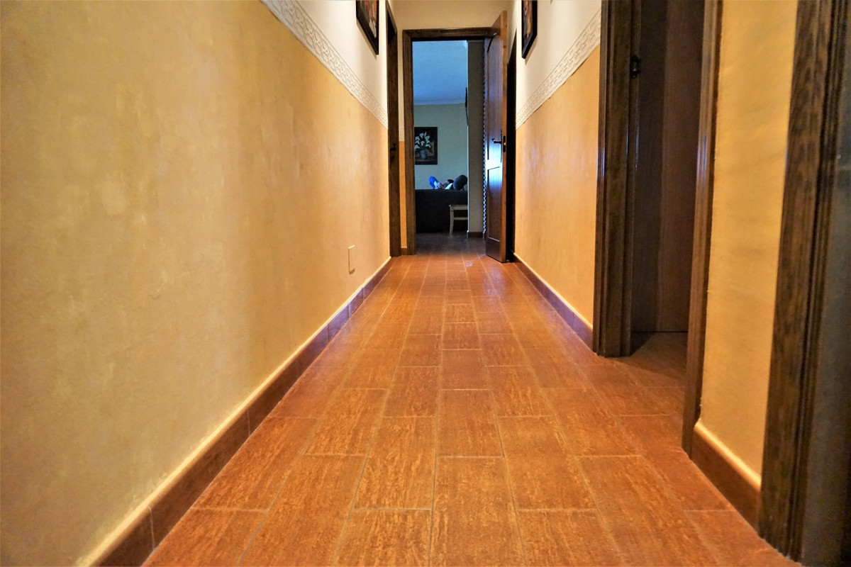 Se vende Villa - Chalet de 5 dormitorios en Costa Del Sol East, Málaga, España