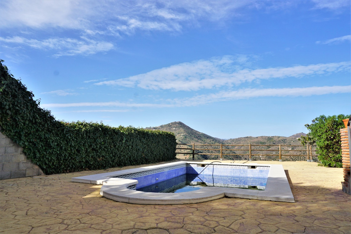Se vende Villa - Chalet de 5 dormitorios en Costa Del Sol East, Málaga, España