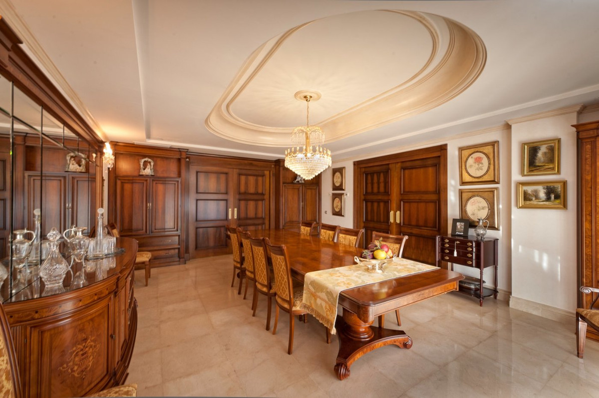 Se vende Villa - Chalet de 7 dormitorios en Costa Del Sol, Málaga, España
