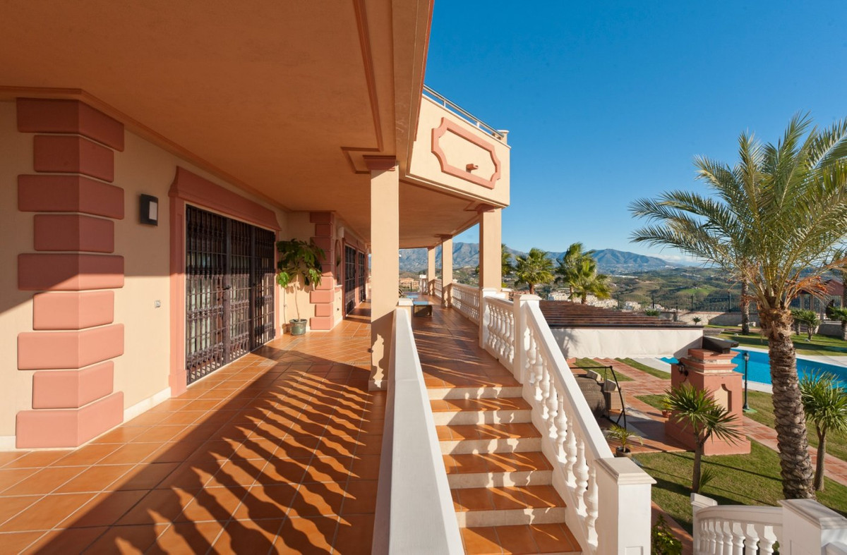 Se vende Villa - Chalet de 7 dormitorios en Costa Del Sol, Málaga, España