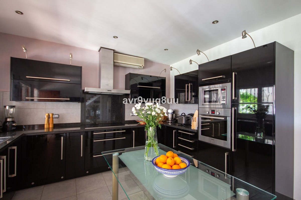 7 Bed Townhouse for sale in Mijas Costa Costa Del Sol, Málaga, Spain