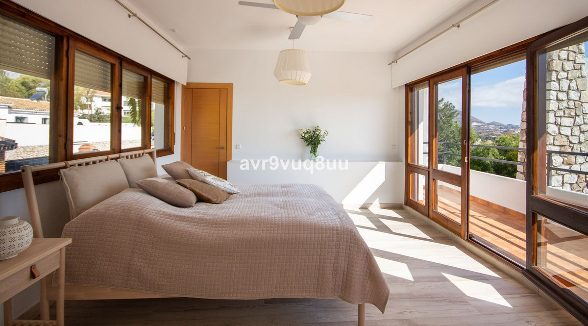 7 Bed Townhouse for sale in Mijas Costa Costa Del Sol, Málaga, Spain