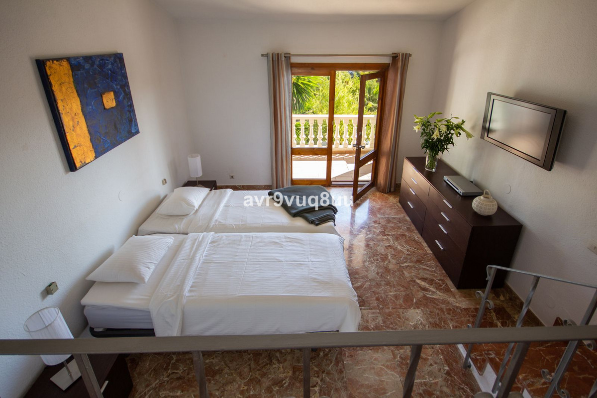 7 Bed Townhouse for sale in Mijas Costa Costa Del Sol, Málaga, Spain