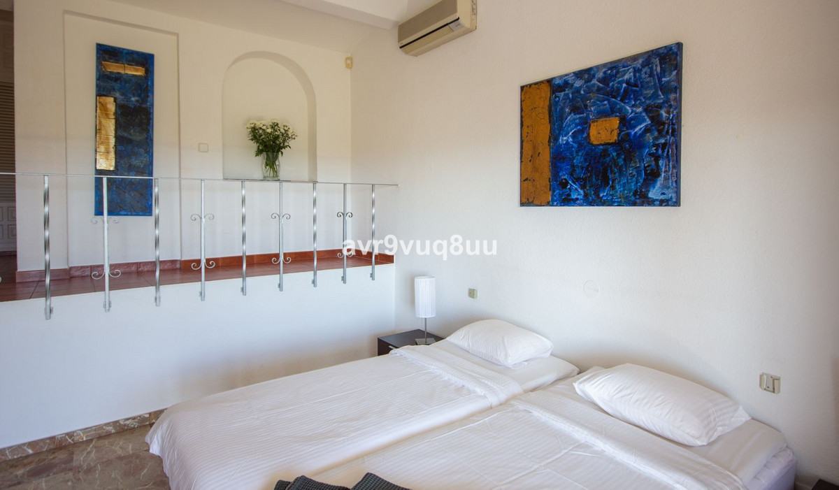 7 Bed Townhouse for sale in Mijas Costa Costa Del Sol, Málaga, Spain