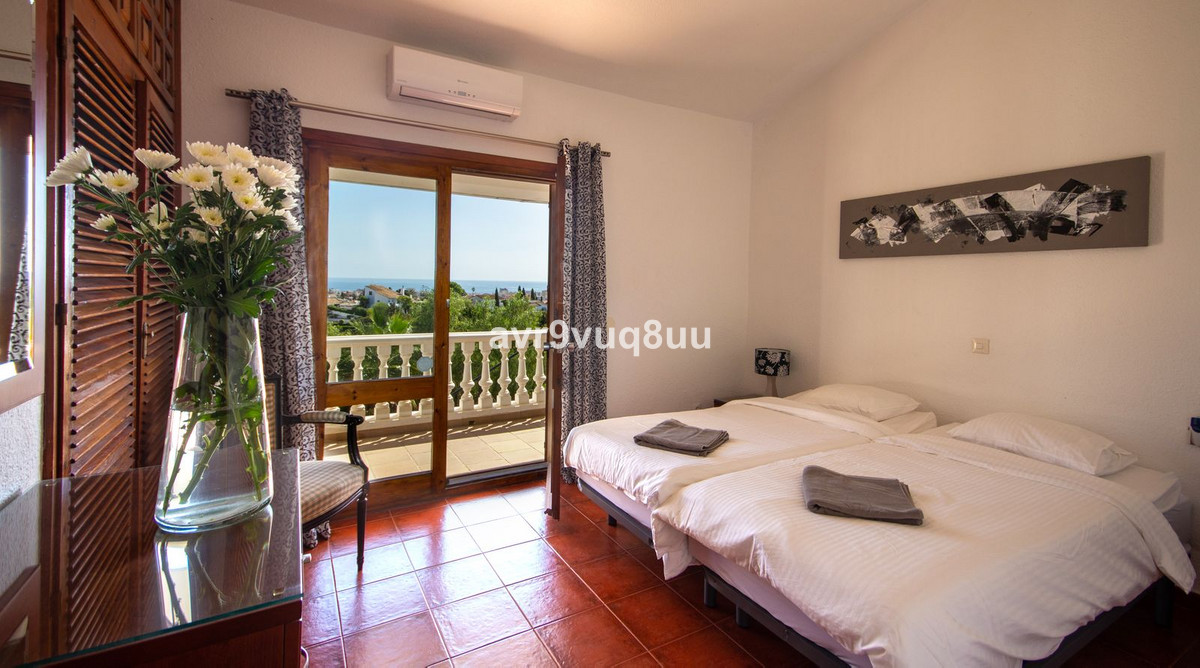 7 Bed Townhouse for sale in Mijas Costa Costa Del Sol, Málaga, Spain