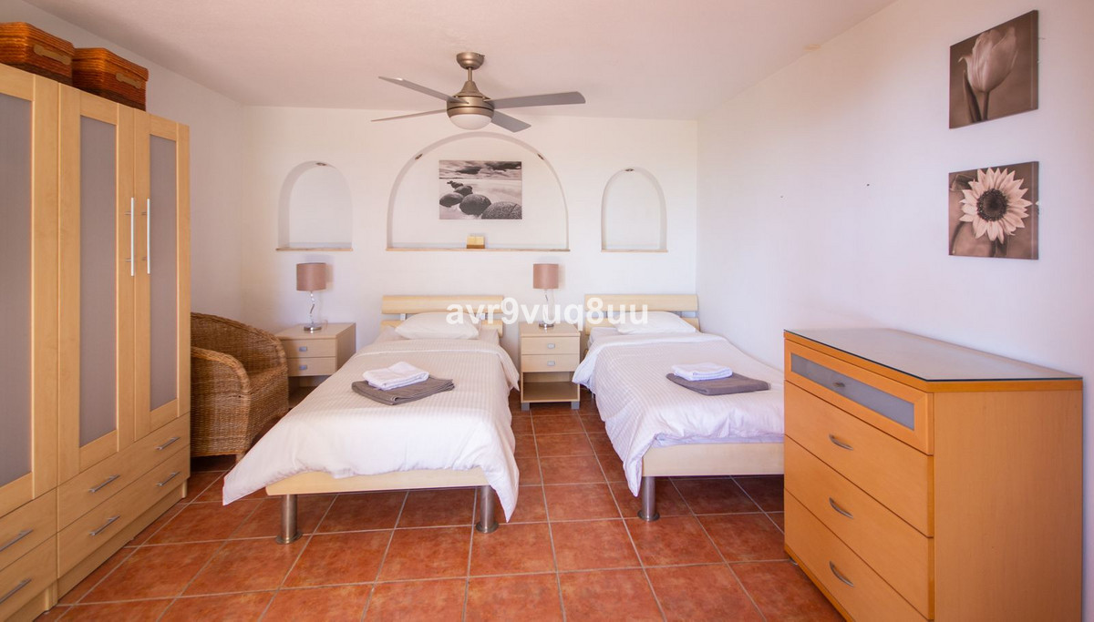 7 Bed Townhouse for sale in Mijas Costa Costa Del Sol, Málaga, Spain