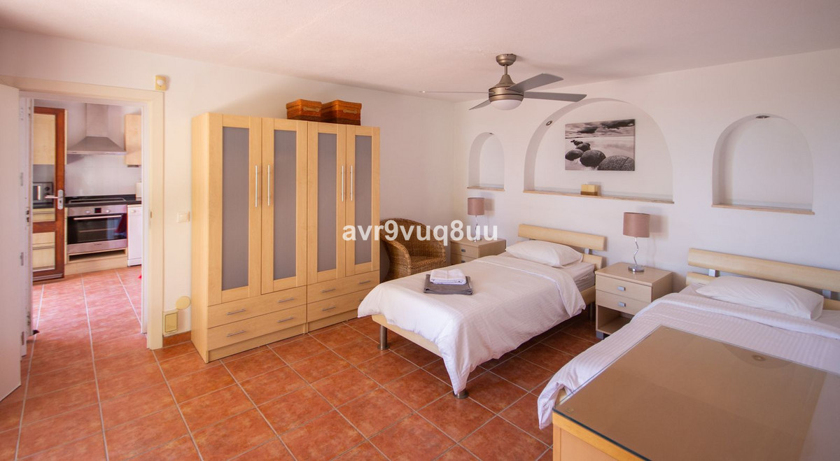 7 Bed Townhouse for sale in Mijas Costa Costa Del Sol, Málaga, Spain
