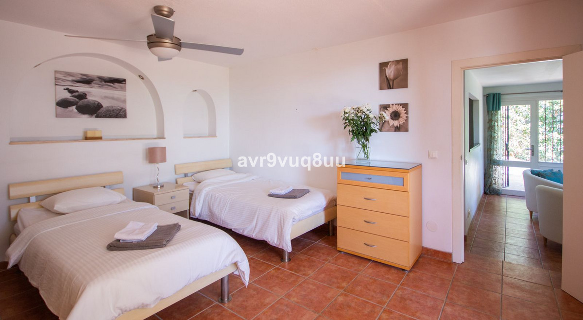 7 Bed Townhouse for sale in Mijas Costa Costa Del Sol, Málaga, Spain