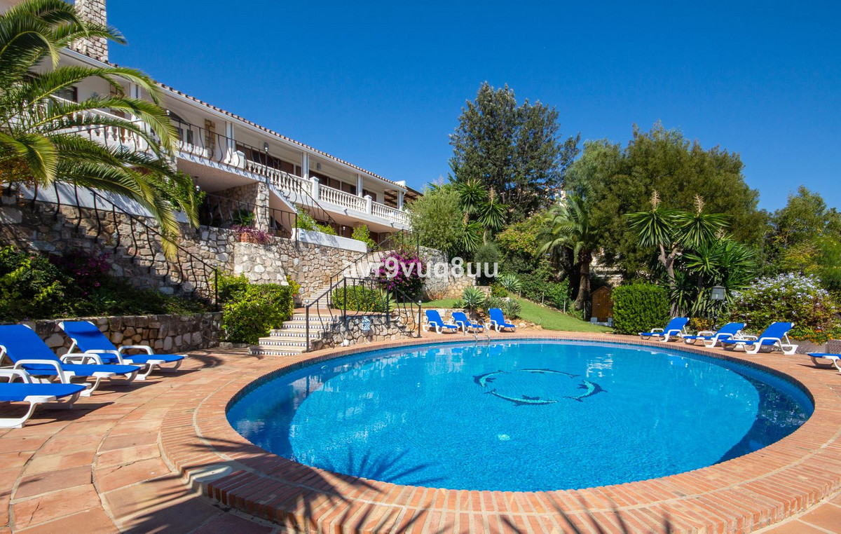 7 Bed Townhouse for sale in Mijas Costa Costa Del Sol, Málaga, Spain