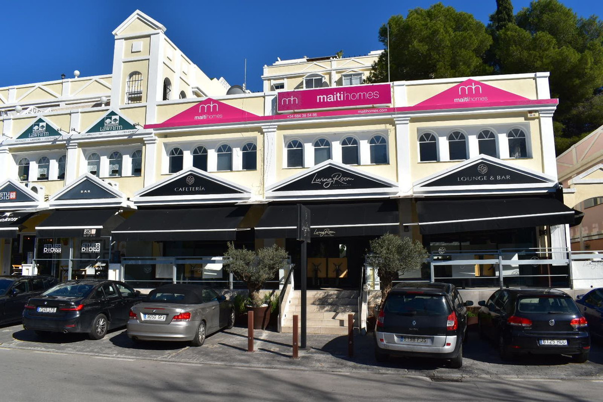 Commercial unit for sale in Aloha Costa Del Sol, Málaga, Spain
