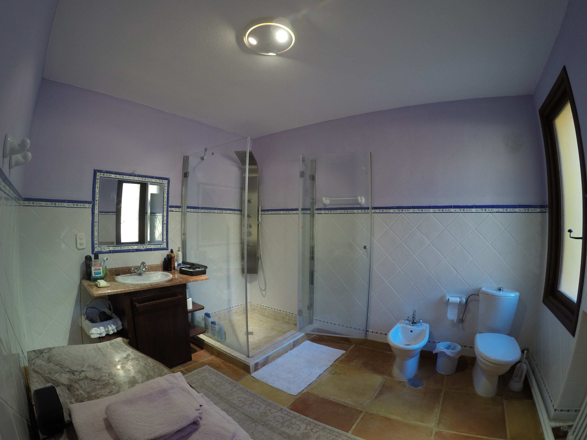 7 Bed Townhouse for sale in Altea Costa Blanca, Alicante, Spain